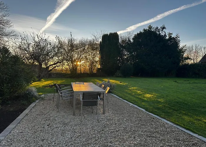 La Pommeraie, Maison Avec Tres Grand Jardin Дом отдыха *