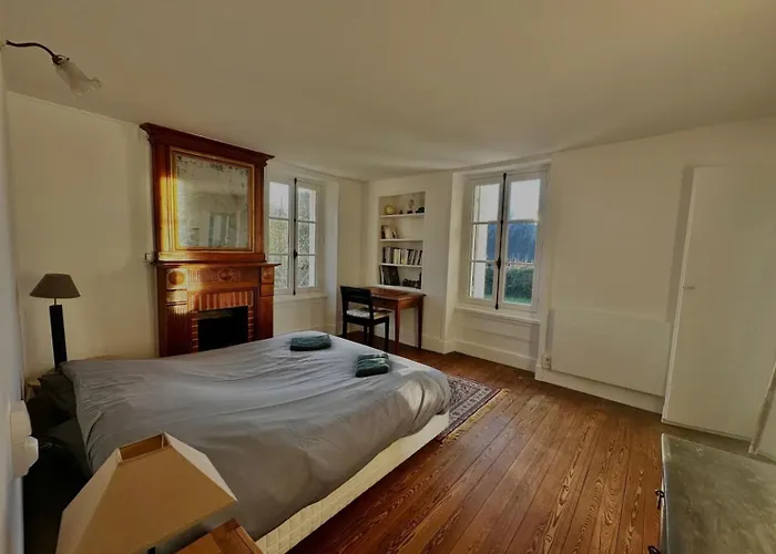 Дом отдыха La Pommeraie, Maison Avec Tres Grand Jardin Траси-сюр-Мер