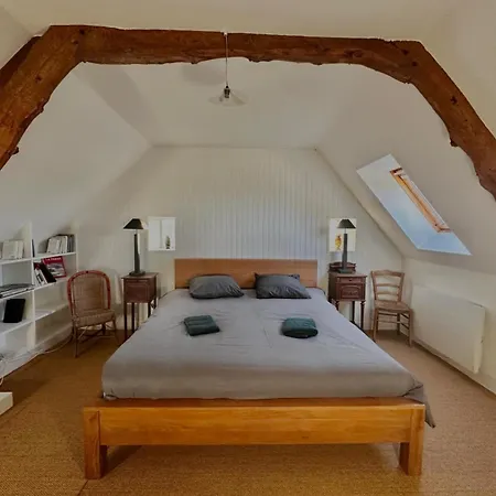 Casa vacanze La Pommeraie, Maison Avec Très Grand Jardin