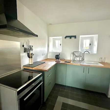 Casa vacanze La Pommeraie, Maison Avec Très Grand Jardin *