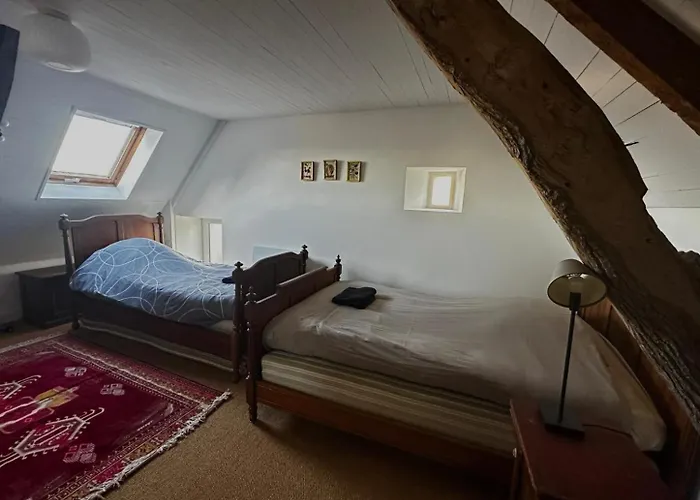 Casa vacanze La Pommeraie, Maison Avec Très Grand Jardin